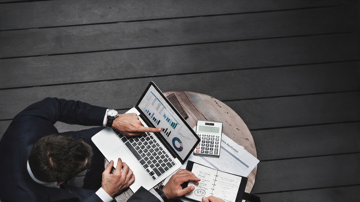 Persona orientación asesoramiento emisión de certificado deposito negociable BCP Mibanco